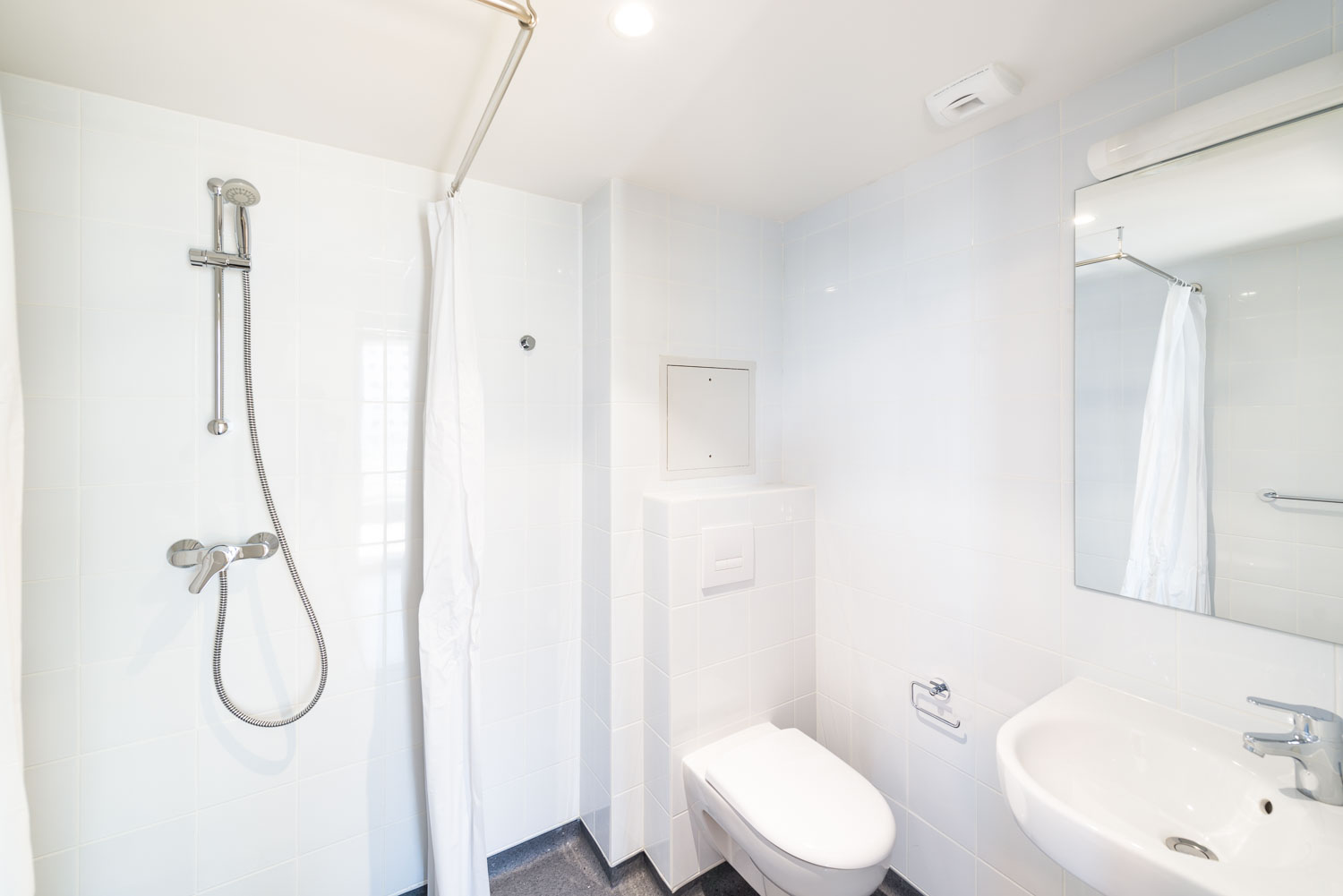 Salle de bain, ALJT Jardin de l'Arche, Nanterre